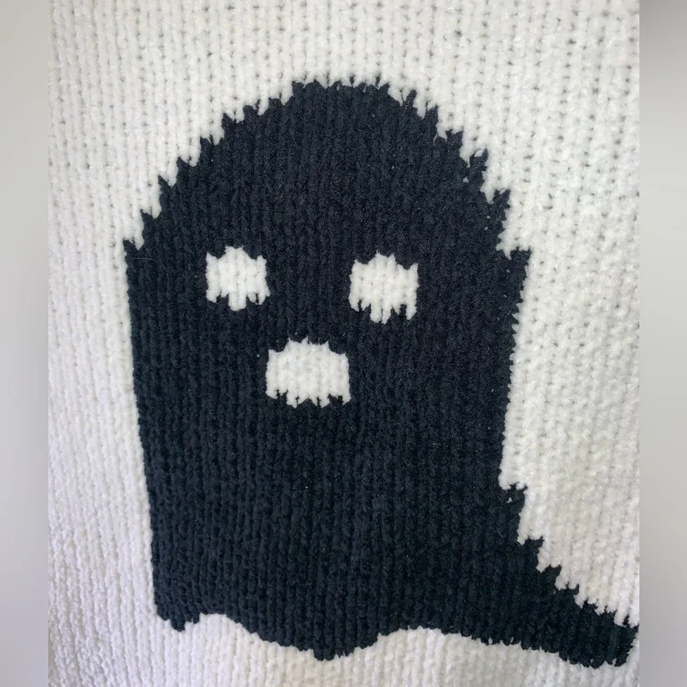 🆕 Storehouse Decorative Ghosts Throw 👻